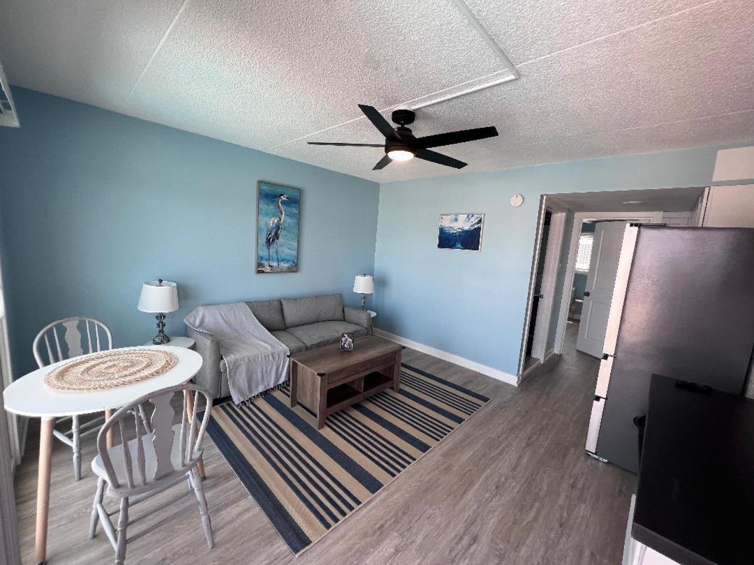 One-Bedroom Apartment,1558752517:JPEG